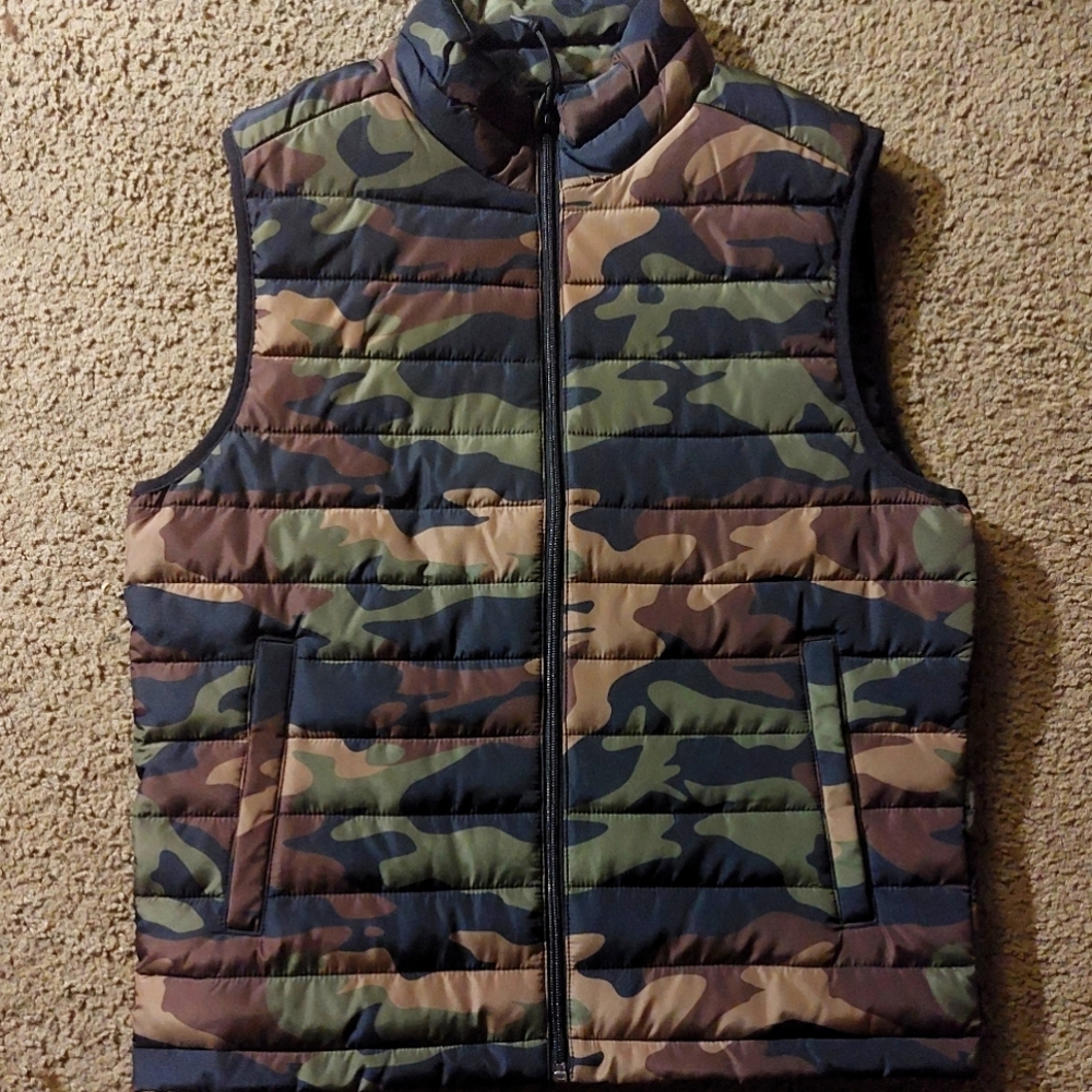 New Aeropostale Remixed Down Army Fatigue Men's small vest